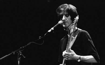 The Durutti Column - Forum des Images, Paris, France - 3 September 2005 [Picture credit: Guillaume @ PopNews.com]