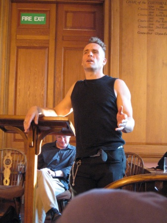 Punks @ Manchester Central Library, 9 June 2006 - John Robb [pic © moist 2006]